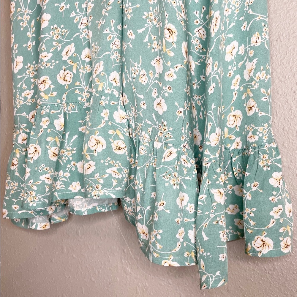 Floral V-neck Dress - Picture 9 of 12